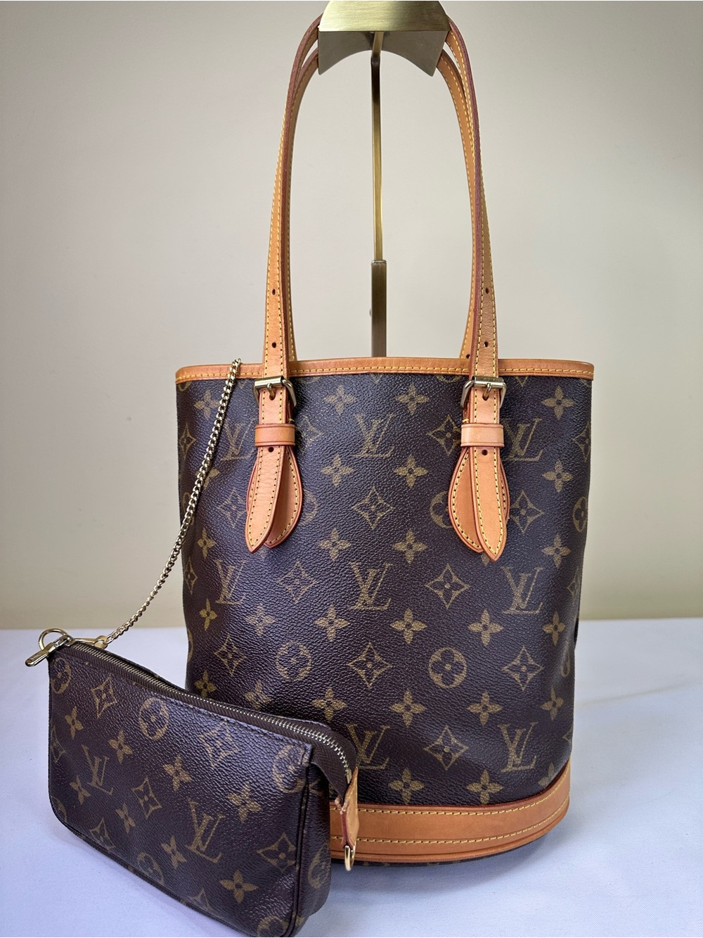 Louis Vuitton Monogram Petit Bucket Bag & Pouch FL1015 France 2005 w/ COA